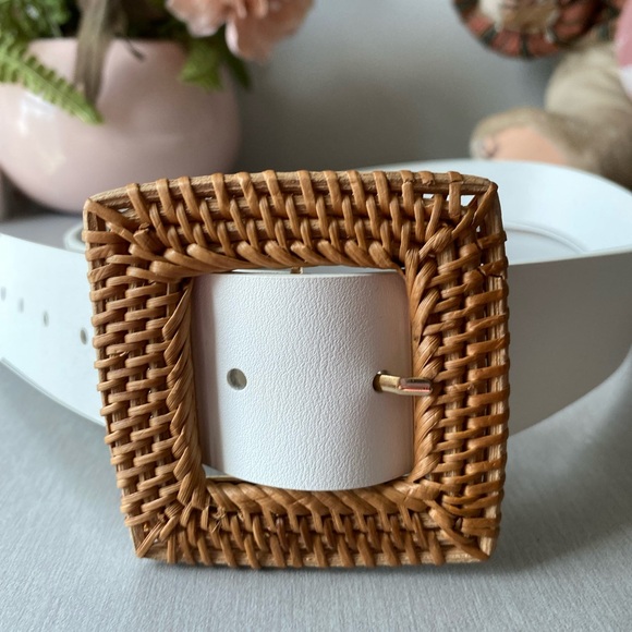WHITE LEATHER WIDE WOVEN WICKER SQUARE BUCKLE BELT - Picture 2 of 15